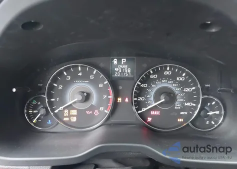 2010 Subaru Legacy 2.5I Limited из США, поврежденный, VIN 4S3BMBK67A3228619